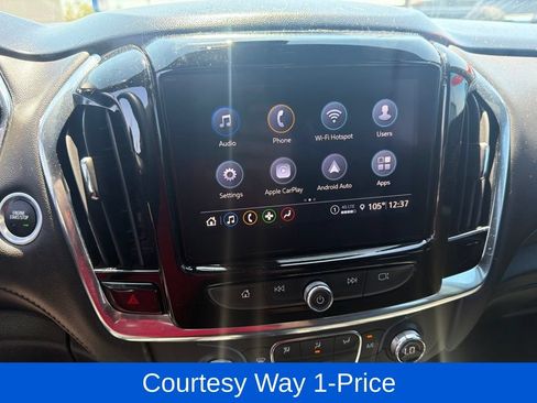 Used 2023 Chevrolet Traverse LT FWD image 9