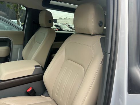 Certified 2022 Land Rover Defender 90 S AWD/4WD image 16