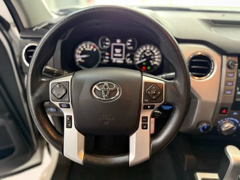 Used 2018 Toyota Tundra SR5 AWD/4WD image 25