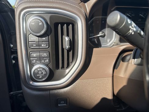 Used 2019 GMC Sierra 1500 SLT w/ SLT Premium Package image 10