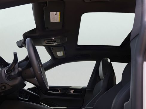 New 2026 Porsche Macan 4 Electric image 39