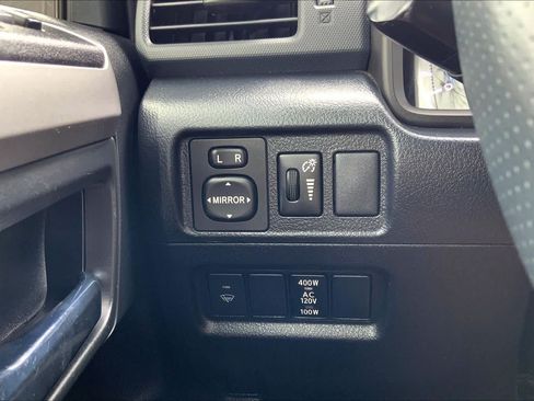 Used 2018 Toyota 4Runner SR5 Premium RWD image 32