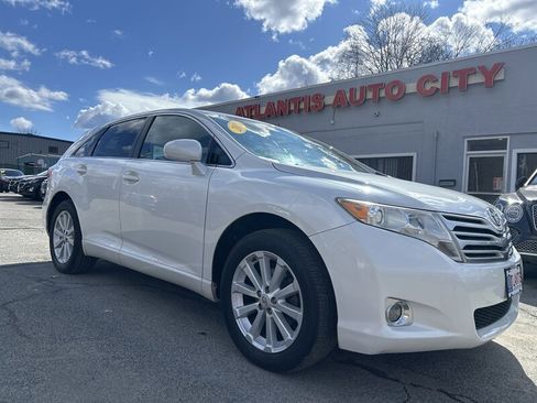 Used 2011 Toyota Venza AWD image 3