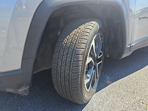 Certified 2023 Jeep Compass Limited image 29