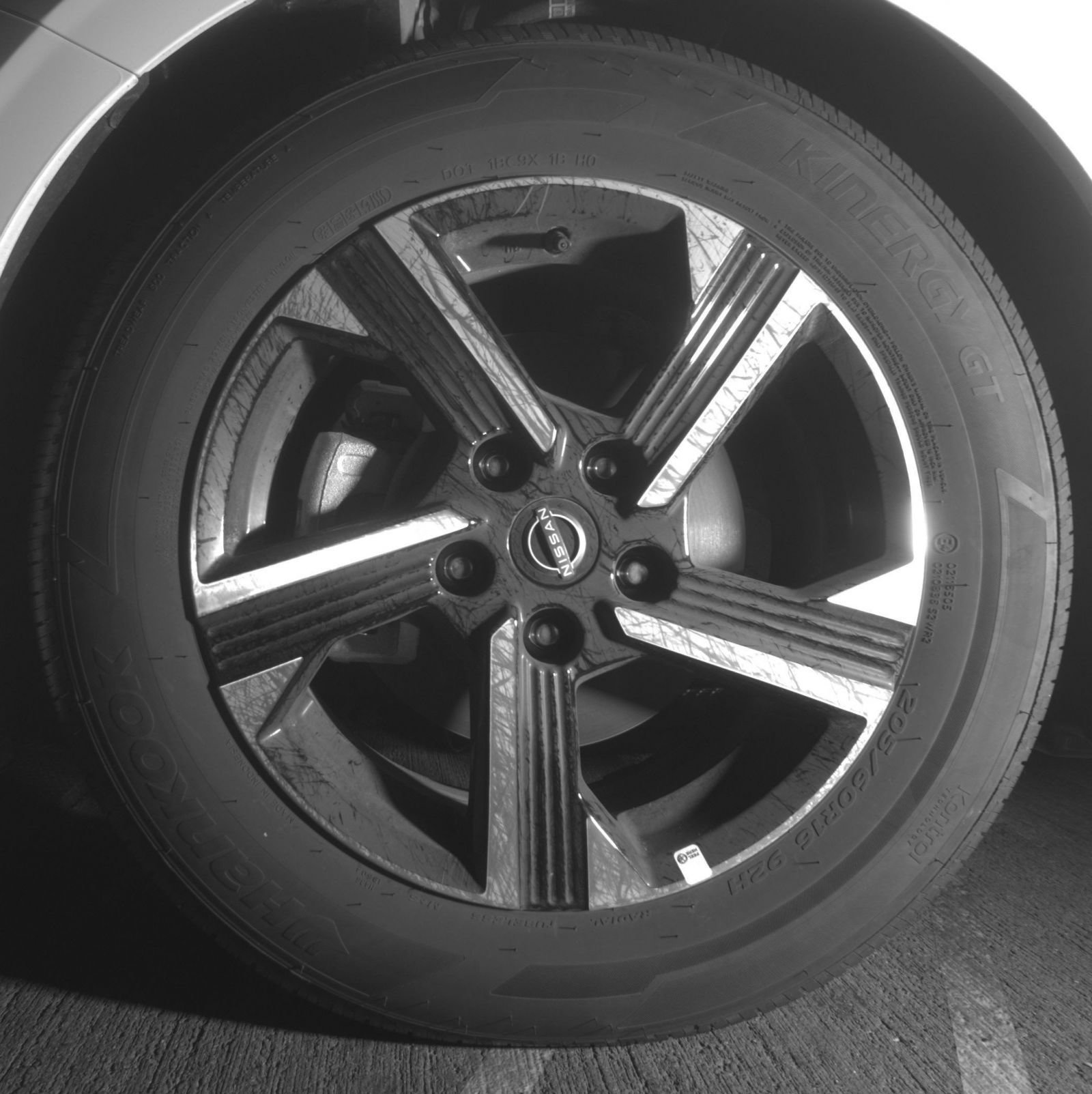 Used 2025 Nissan Sentra SV FWD image 13
