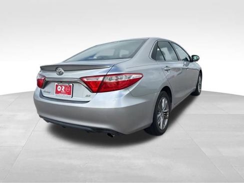 Used 2015 Toyota Camry SE FWD image 5