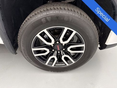 Used 2024 GMC Sierra 1500 AT4 w/ Technology Package AWD/4WD image 13