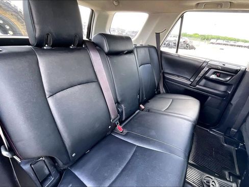 Used 2019 Toyota 4Runner TRD Off-Road Premium AWD/4WD image 22