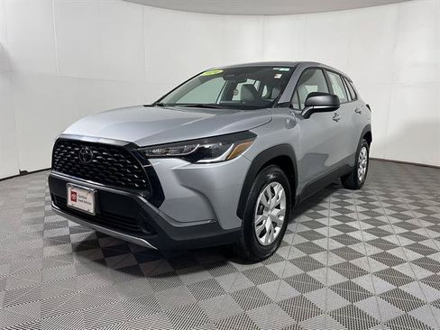 Certified 2024 Toyota Corolla Cross L AWD/4WD image 3