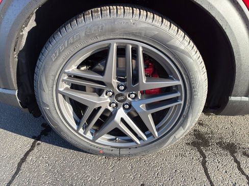 New 2026 Ford Explorer ST w/ Sun And Sound Package image 12