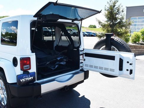 Used 2018 Jeep Wrangler Unlimited Sahara w/ Max Tow Package AWD/4WD image 24