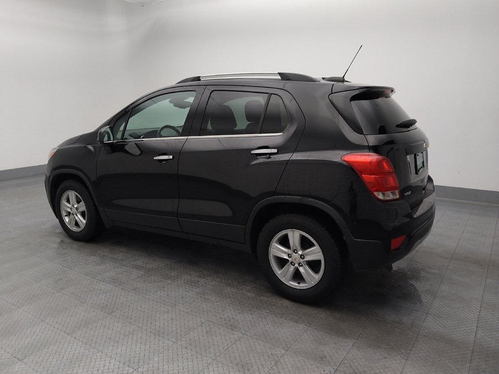 Used 2020 Chevrolet Trax LT w/ LT Convenience Package FWD image 3