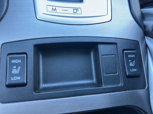 Used 2013 Subaru Outback 2.5i Premium image 11