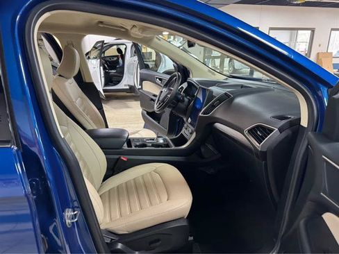 Used 2024 Ford Edge SEL w/ Convenience Package AWD/4WD image 11
