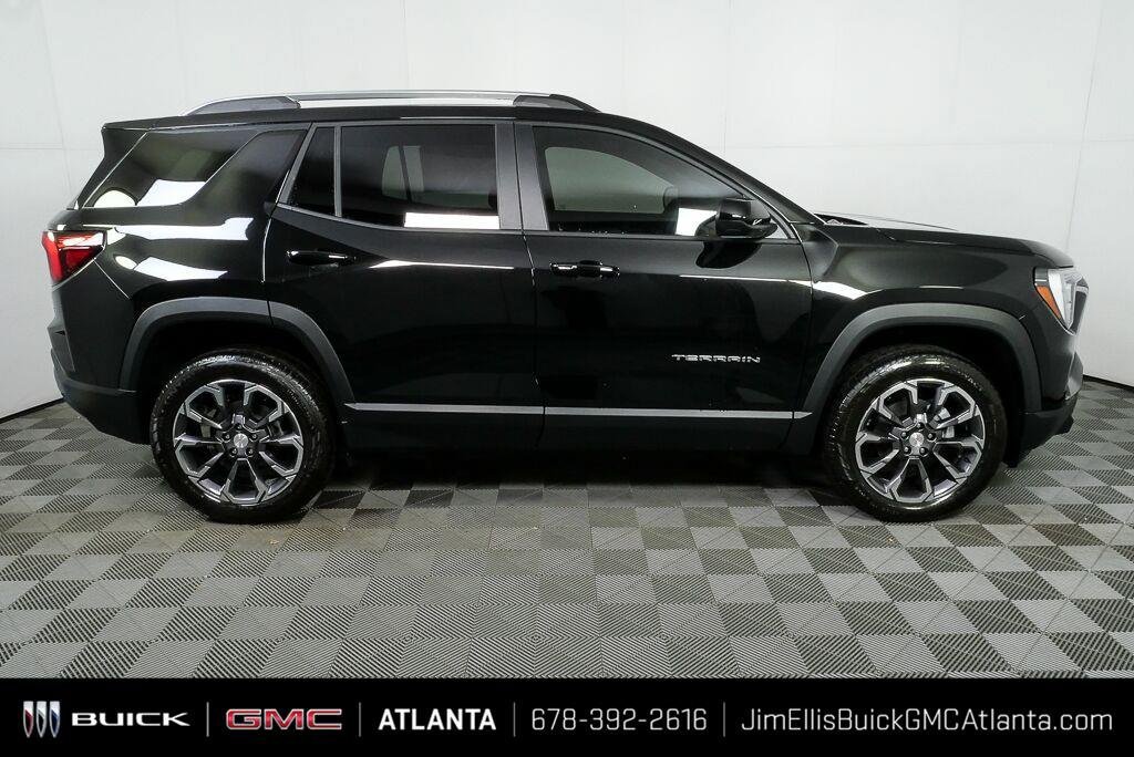 Used 2026 GMC Terrain Elevation w/ Elevation Premium Package FWD image 26