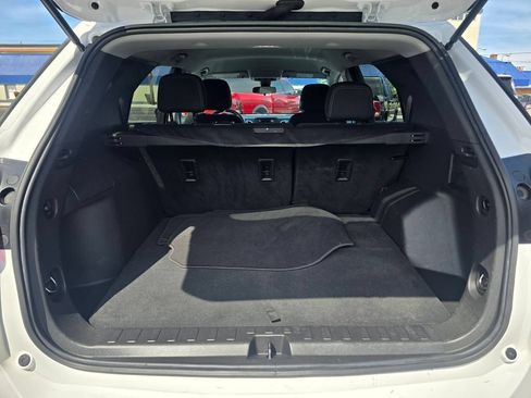 Used 2022 Chevrolet Equinox LT AWD/4WD image 17