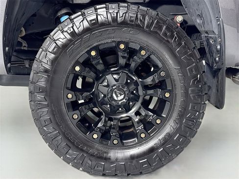 Used 2017 Toyota Tundra SR5 image 11