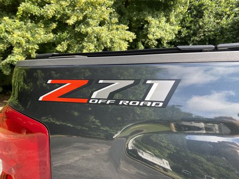 Used 2018 Chevrolet Silverado 1500 LTZ Z71 w/ LTZ Plus Package AWD/4WD image 42