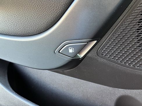 Used 2017 Hyundai Santa Fe Sport image 16