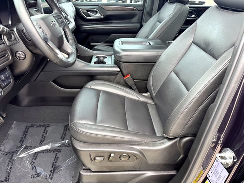 Used 2024 Chevrolet Tahoe Z71 w/ Luxury Package image 12