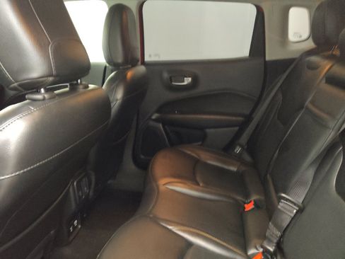 Used 2019 Jeep Compass Limited FWD image 18