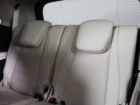 New 2026 Mercedes-Benz GLS 450 4MATIC image 7