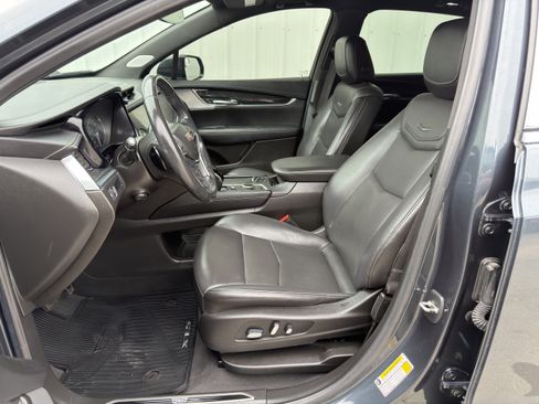 Certified 2021 Cadillac XT5 Premium Luxury AWD/4WD image 17