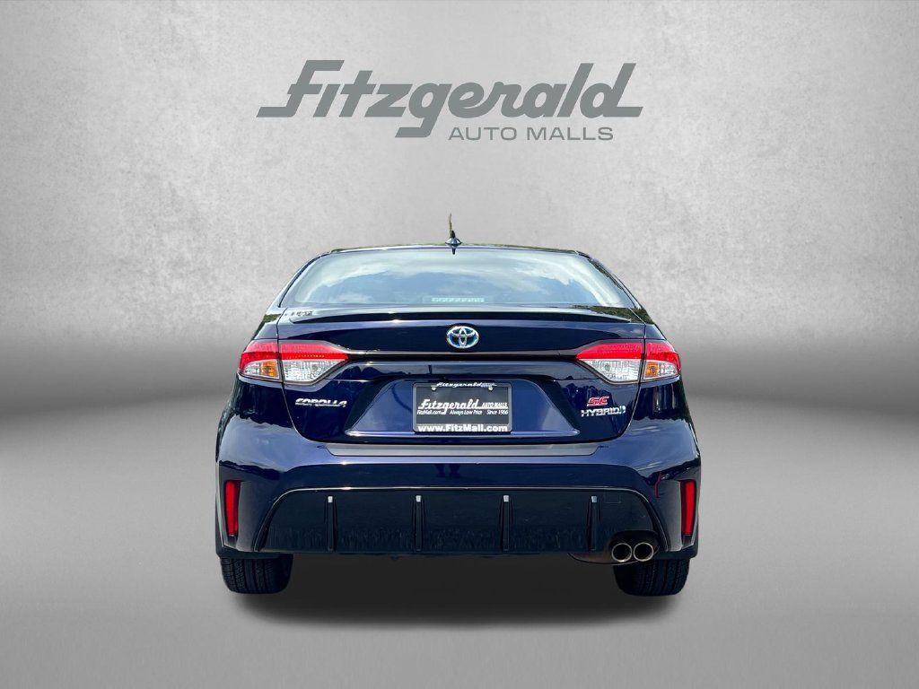 Used 2023 Toyota Corolla SE w/ SE Package FWD image 7