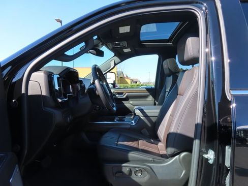 Used 2025 Chevrolet Silverado 2500 High Country image 15