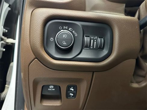 Used 2020 RAM 1500 Laramie image 23