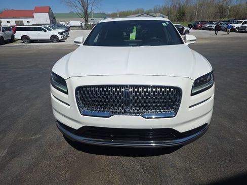 Used 2023 Lincoln Nautilus Reserve w/ Luxury Package image 4