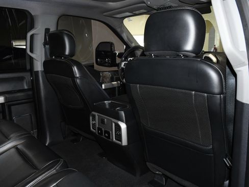 Used 2019 Ford F250 Lariat w/ Lariat Ultimate Package image 16