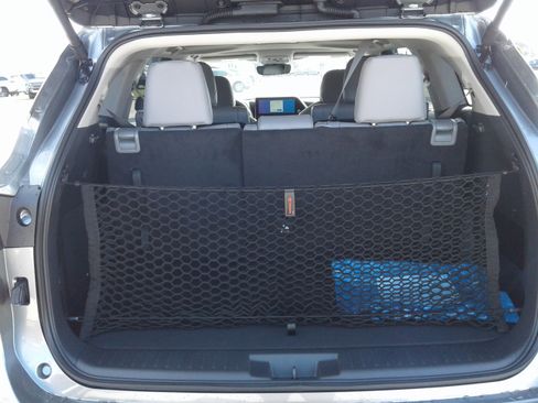 New 2026 Toyota Highlander Limited AWD/4WD image 3