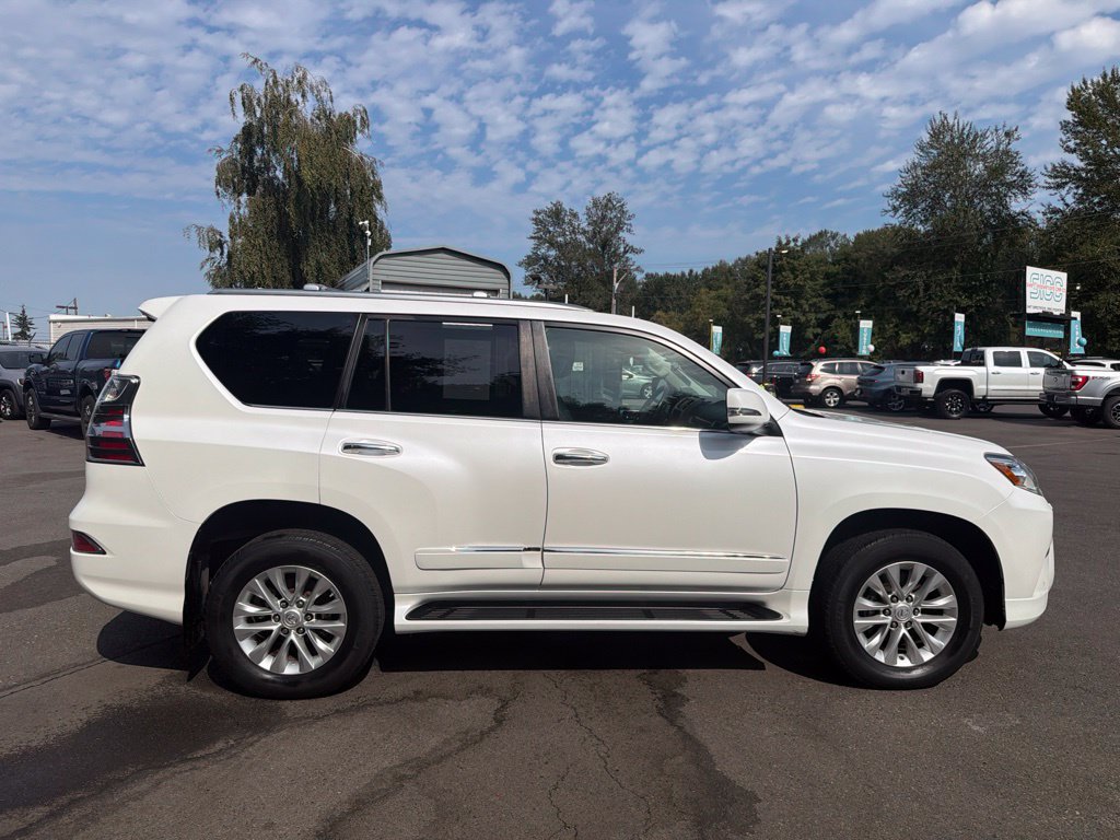 Used 2017 Lexus GX 460 Premium w/ Premium Package AWD/4WD image 7