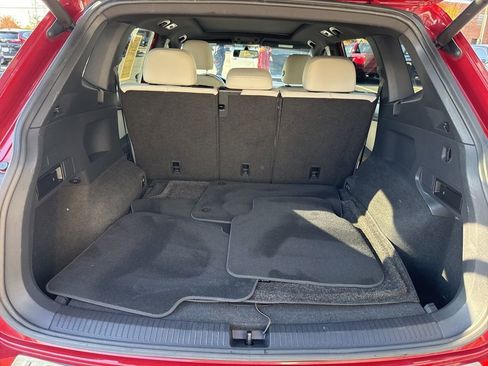 Used 2018 Volkswagen Tiguan SEL image 47