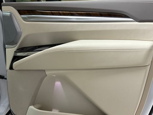 New 2026 Cadillac Escalade ESV Platinum Sport w/ LPO, ONYX Package image 58