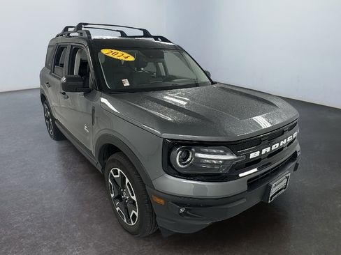 Used 2024 Ford Bronco Sport Outer Banks w/ Tech Package image 1