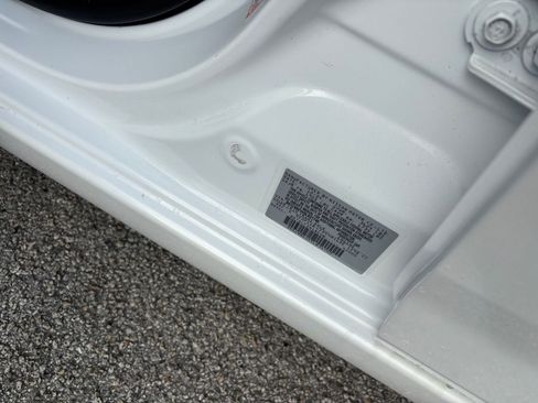 Used 2025 Nissan Versa SV image 29