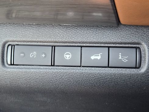 Used 2024 Nissan Pathfinder Platinum FWD image 26