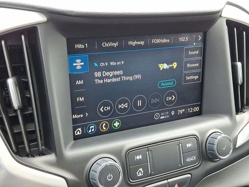 Used 2023 GMC Terrain SLT w/ Tech Package AWD/4WD image 6