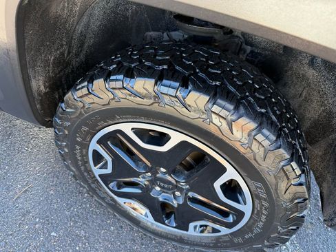 Used 2016 Jeep Renegade Trailhawk image 24