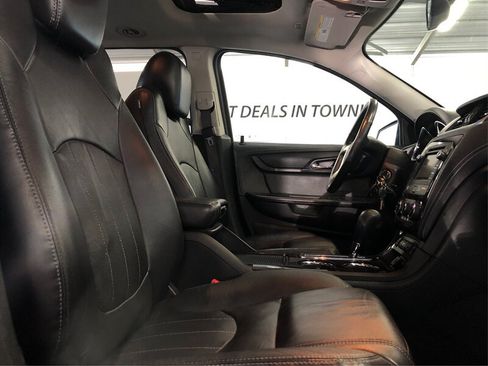 Used 2017 Chevrolet Traverse Premier AWD/4WD image 9