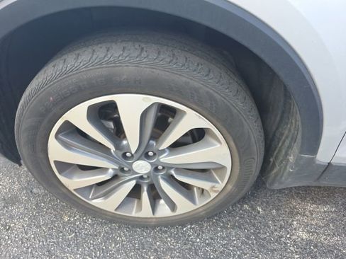 Used 2022 Buick Encore Preferred w/ Safety Package FWD image 8