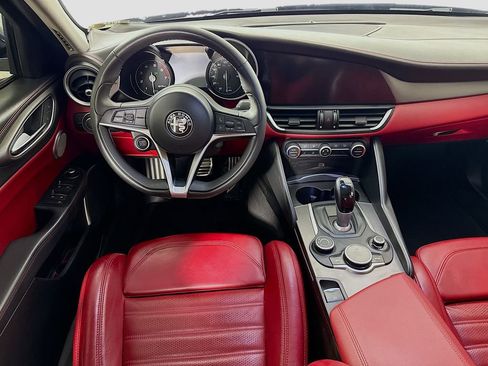 Used 2018 Alfa Romeo Giulia Ti Sport w/ Quick Order Package 22U Sport RWD image 24