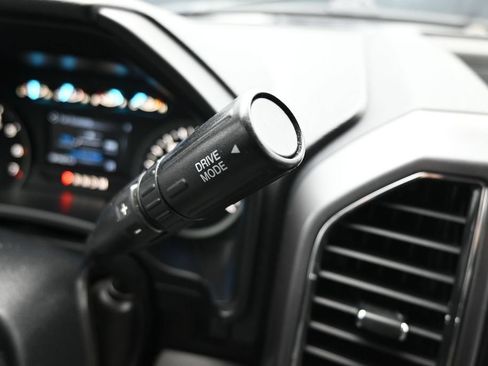 Used 2018 Ford F150 XLT w/ Equipment Group 302A Luxury AWD/4WD image 18