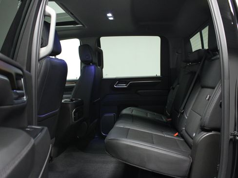 Used 2025 GMC Sierra 2500 Denali AWD/4WD image 13