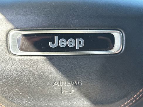 Used 2022 Jeep Grand Cherokee L Summit w/ Luxury Tech Group V image 58