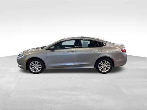 Used 2015 Chrysler 200 Limited w/ Convenience Group FWD image 2