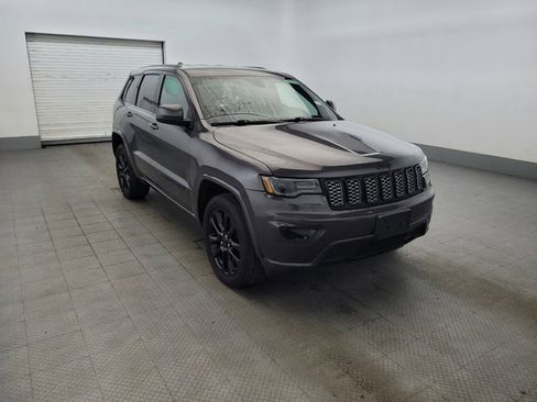 Used 2021 Jeep Grand Cherokee Laredo X AWD/4WD image 13