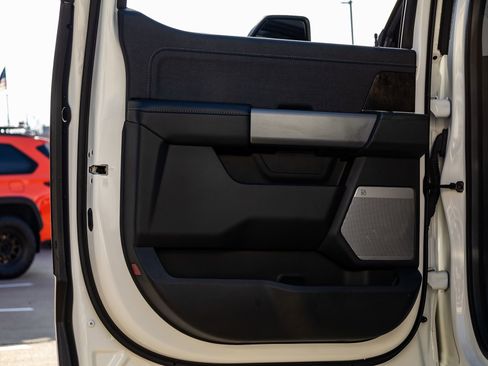 Used 2023 Ford F250 Lariat w/ Lariat Ultimate Package image 38